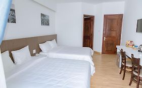 Khách Sạn Đạt Thịnh